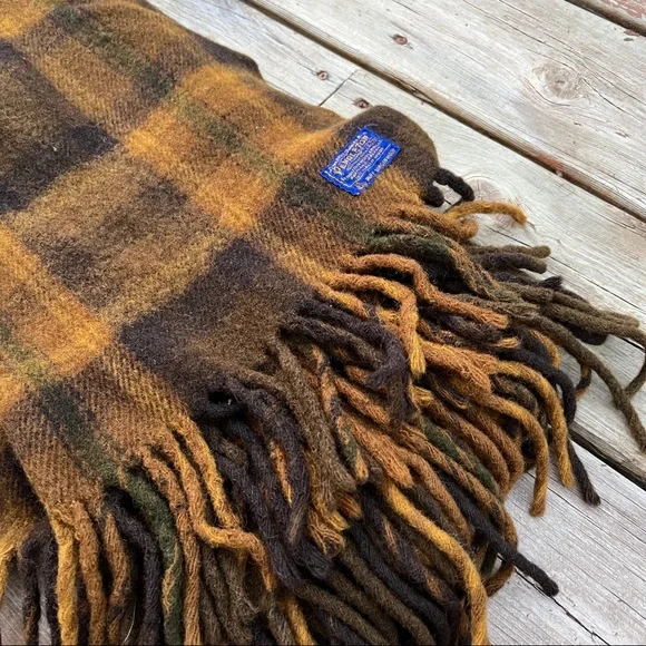 Pendleton 60’s Vintage Wool Fringe Fall Plaid Throw Blanket - Picture 3 of 4